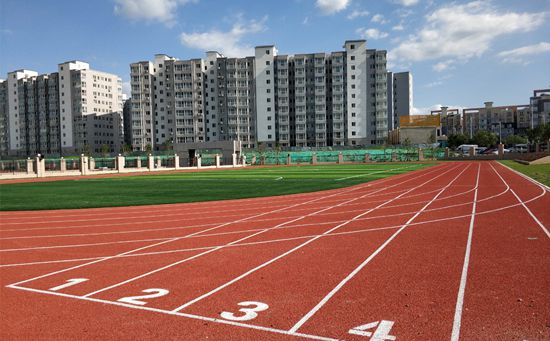 學校塑膠跑道施工步驟